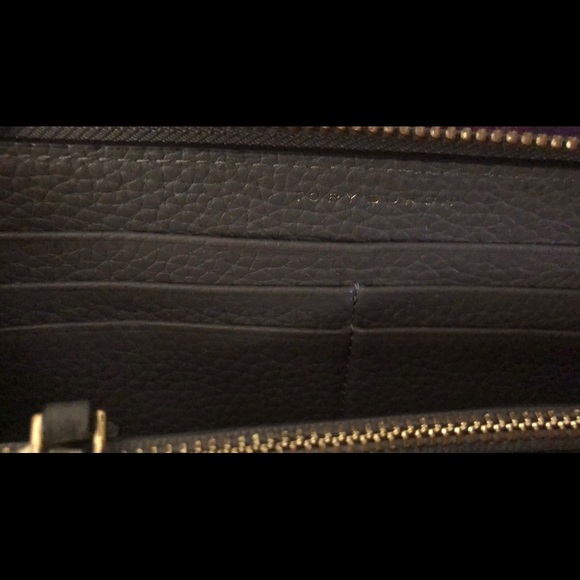 Tory Burch wallet, gently used, spacious - Picture 3 of 5
